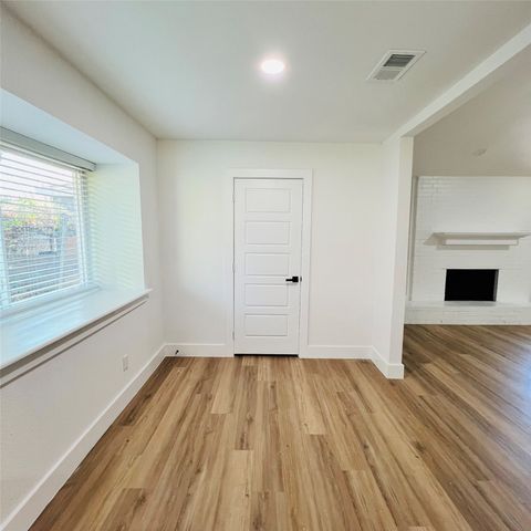 1601 Juneau Street, Grand Prairie, TX 75050