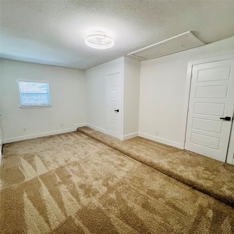 1601 Juneau Street, Grand Prairie, TX 75050