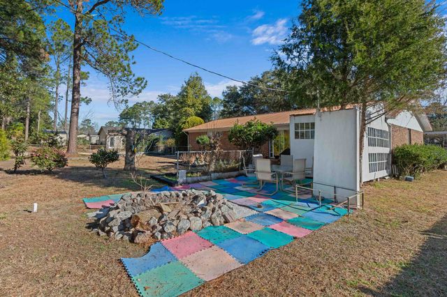 3422 Longwood Ln., Conway, SC 29527