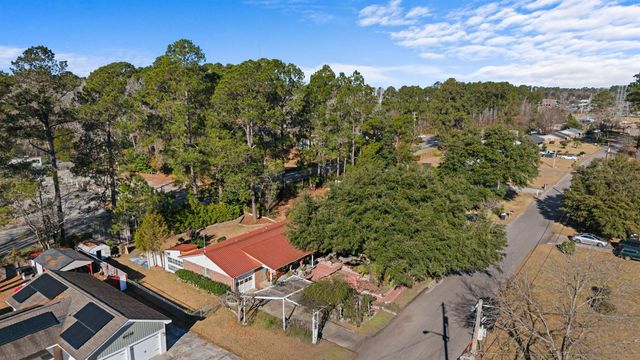 3422 Longwood Ln., Conway, SC 29527
