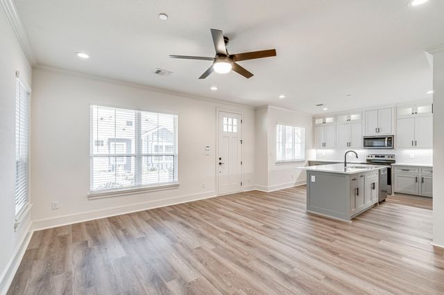 312 Woodside Trail, Waxahachie, TX 75165