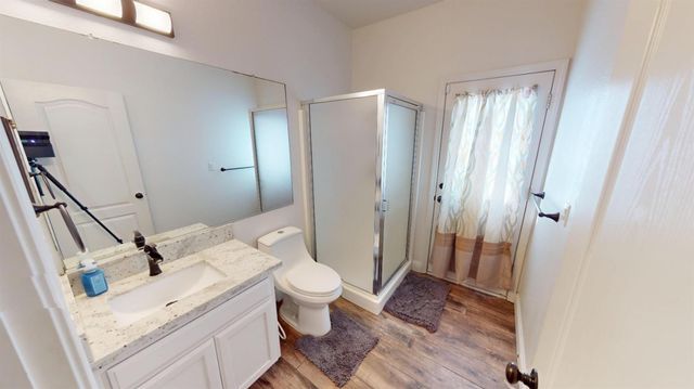 1051 N Coventry Avenue, Clovis, CA 93611