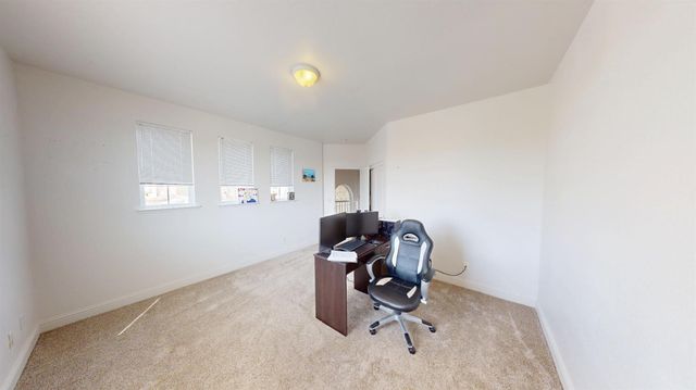 1051 N Coventry Avenue, Clovis, CA 93611