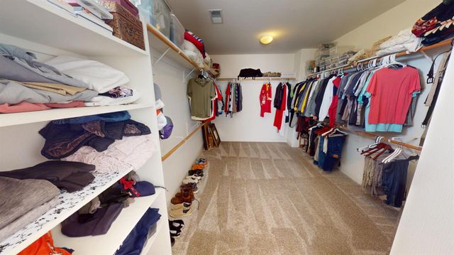 1051 N Coventry Avenue, Clovis, CA 93611