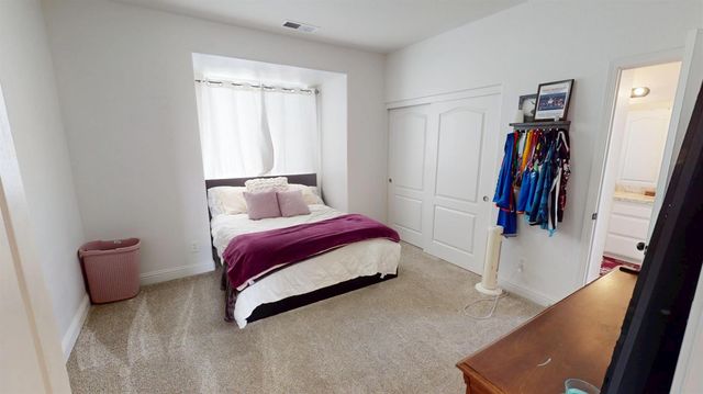 1051 N Coventry Avenue, Clovis, CA 93611
