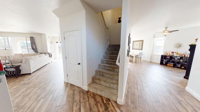 1051 N Coventry Avenue, Clovis, CA 93611