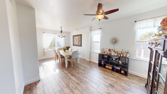 1051 N Coventry Avenue, Clovis, CA 93611