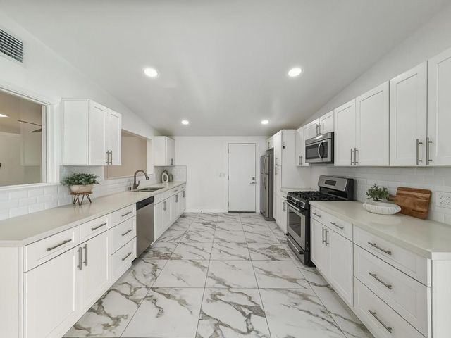 12811 Catalpa Avenue, Desert Hot Springs, CA 92240