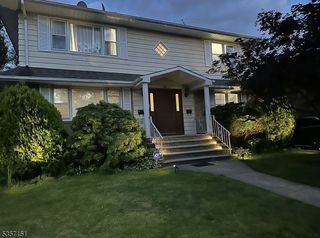 82 Cloverdale Rd, Clifton City, NJ 07013