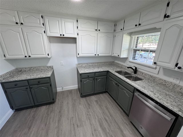 2608 Roseland Street, Fort Worth, TX 76103