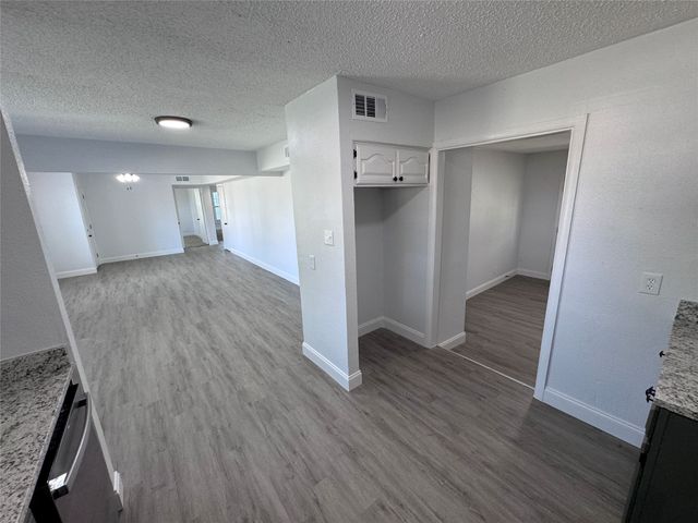 2608 Roseland Street, Fort Worth, TX 76103