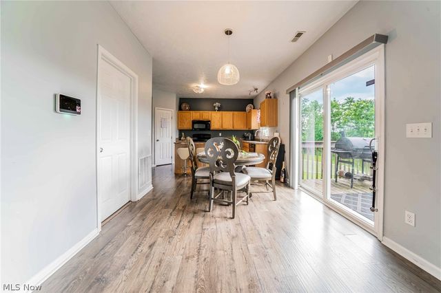 6382 Stonehaven Lane, Bedford Heights, OH 44146