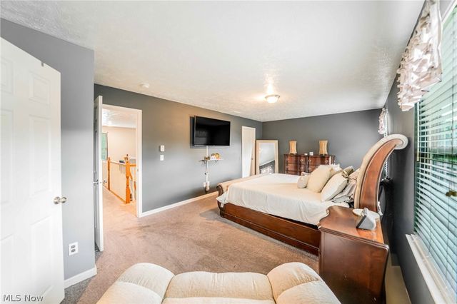 6382 Stonehaven Lane, Bedford Heights, OH 44146