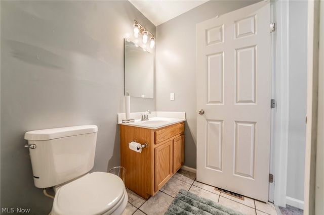 6382 Stonehaven Lane, Bedford Heights, OH 44146
