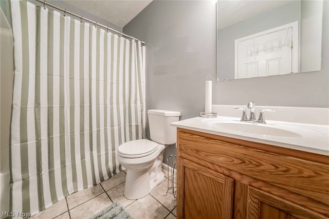 6382 Stonehaven Lane, Bedford Heights, OH 44146