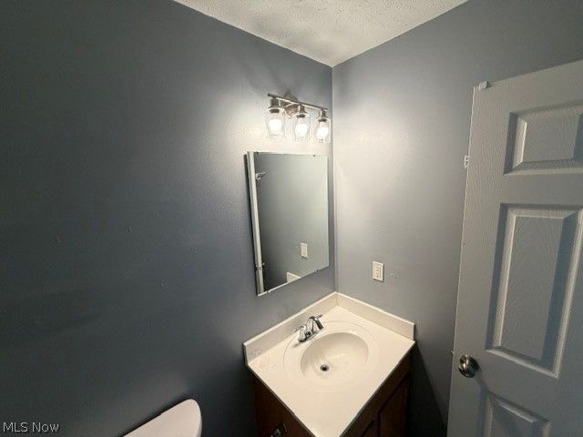 6382 Stonehaven Lane, Bedford Heights, OH 44146