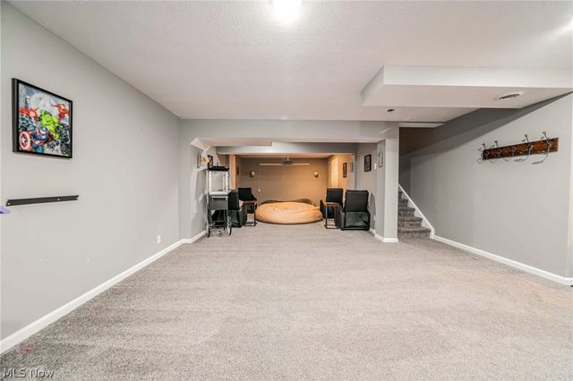 6382 Stonehaven Lane, Bedford Heights, OH 44146