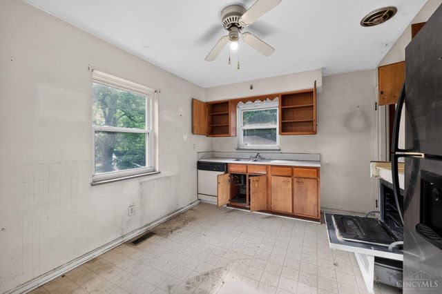 364 Ingram Road, Greenhills, OH 45218
