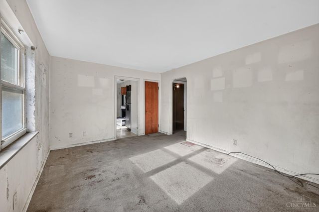 364 Ingram Road, Greenhills, OH 45218