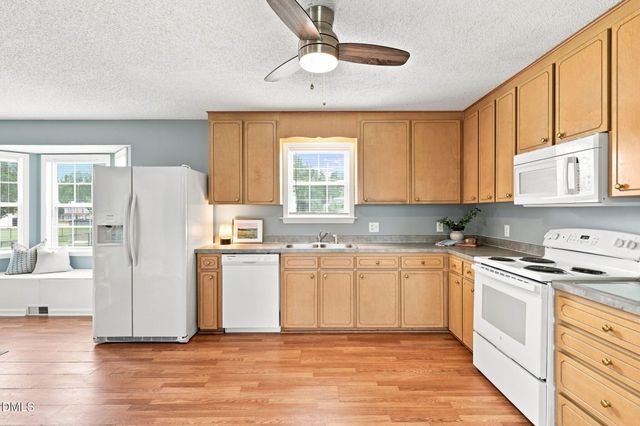 1312 Greenbranch Lane, Raleigh, NC 27603