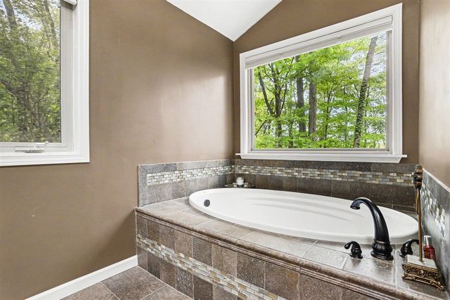 24108 Oak Lane, Mattawan, MI 49071