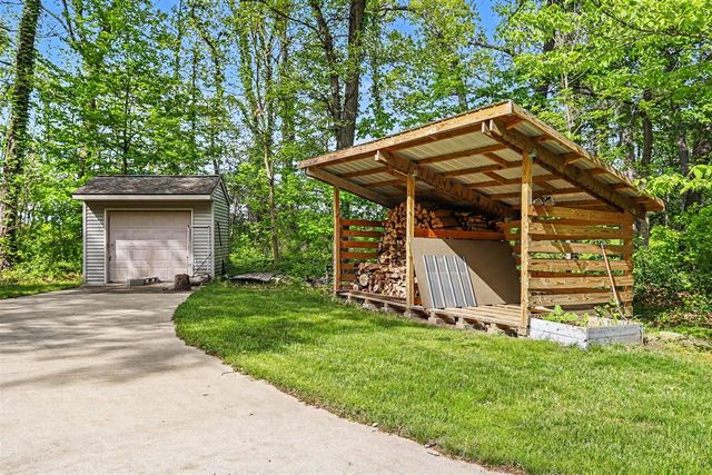 24108 Oak Lane, Mattawan, MI 49071