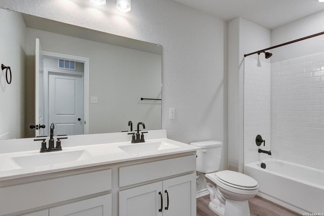 14239 Wolf View, San Antonio, TX 78252