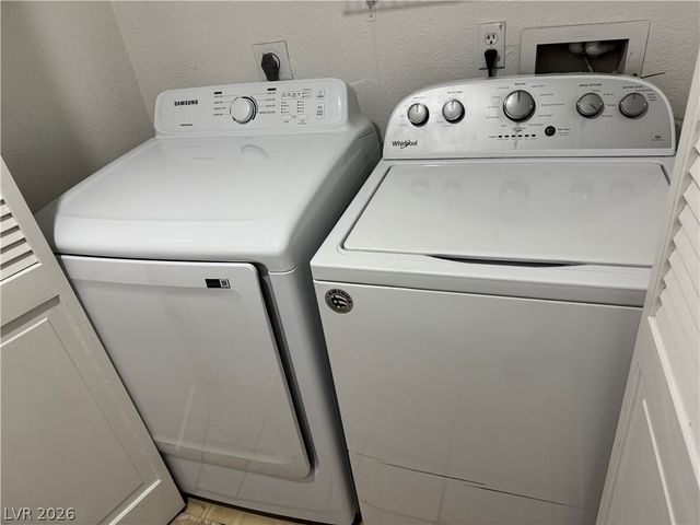 1405 Santa Margarita Street B, Las Vegas, NV 89146