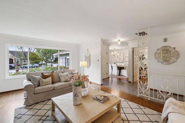 390 Hobart Avenue, San Mateo, CA 94402