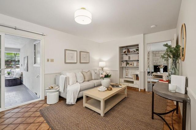 390 Hobart Avenue, San Mateo, CA 94402