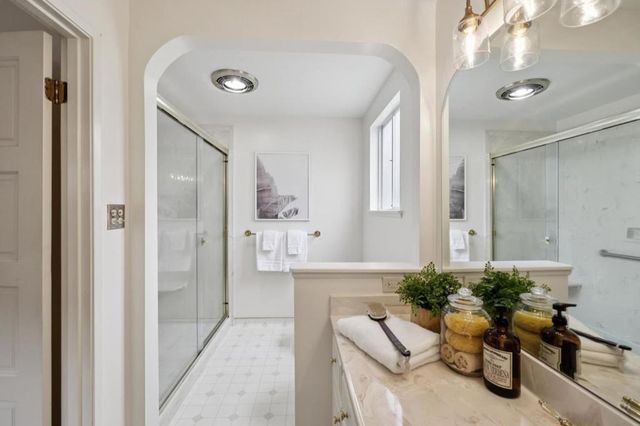 390 Hobart Avenue, San Mateo, CA 94402