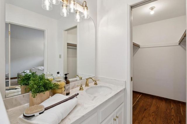 390 Hobart Avenue, San Mateo, CA 94402