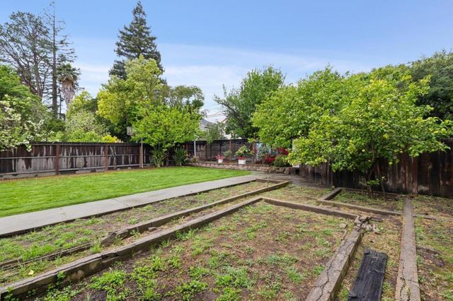 390 Hobart Avenue, San Mateo, CA 94402