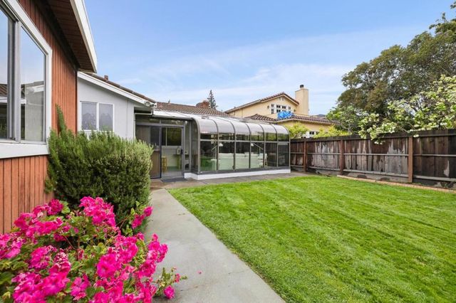 390 Hobart Avenue, San Mateo, CA 94402