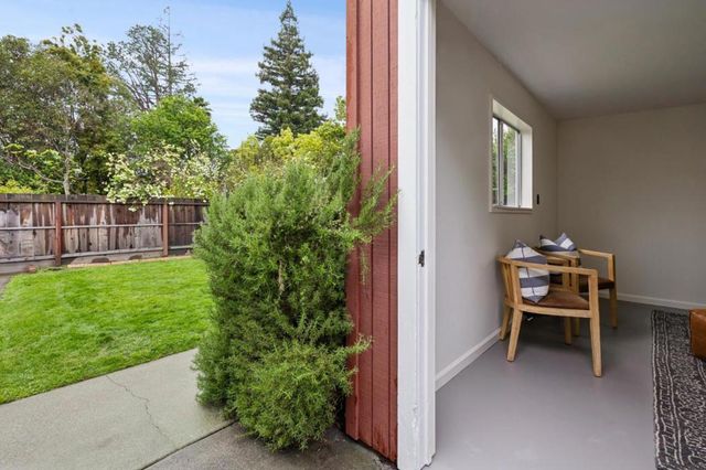 390 Hobart Avenue, San Mateo, CA 94402