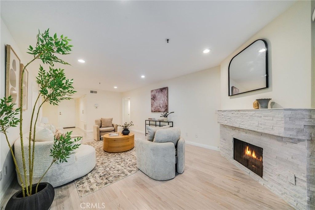 280 Cagney 103, Newport Beach, CA 92663 — photo 4