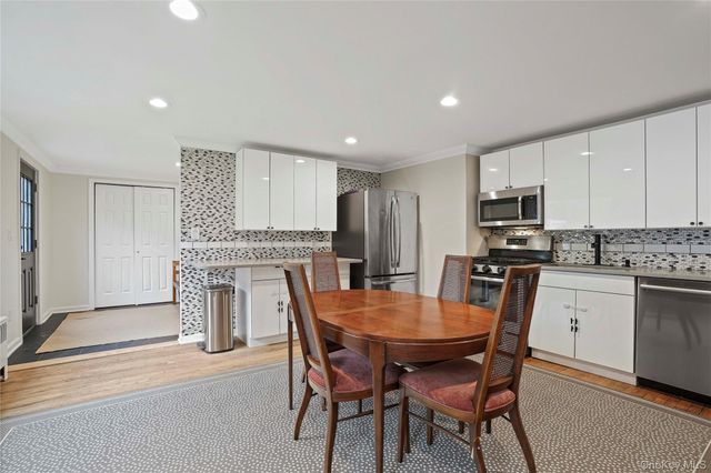 80 Bischoff Avenue, Chappaqua, NY 10514