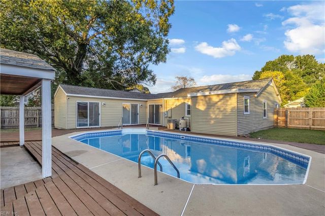 4138 3rd ST, Chesapeake, VA 23324