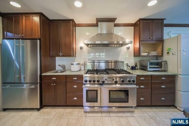 4 Mellon Lane, Tenafly, NJ 07670