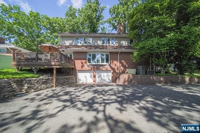 4 Mellon Lane, Tenafly, NJ 07670