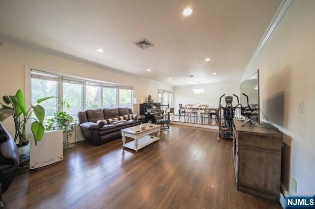 4 Mellon Lane, Tenafly, NJ 07670