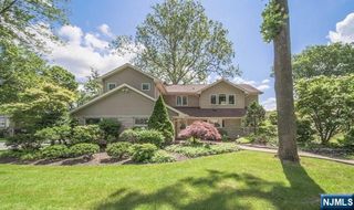 4 Mellon Lane, Tenafly, NJ 07670