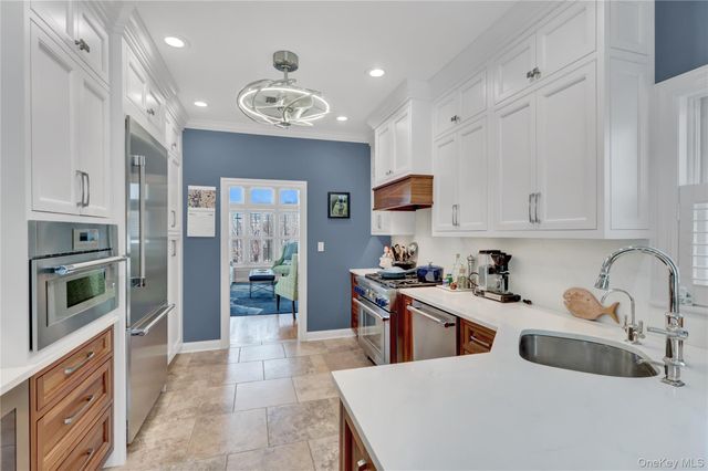 106 Freeport Avenue, Point Lookout, NY 11569