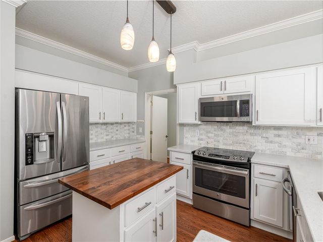 9317 HERITAGE OAK COURT, Tampa, FL 33647