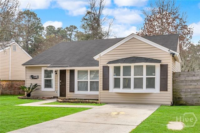 123 Peachtree Drive, Savannah, GA 31419