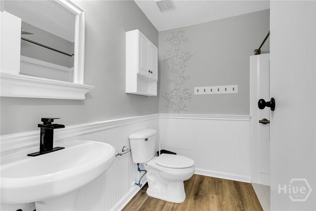 123 Peachtree Drive, Savannah, GA 31419