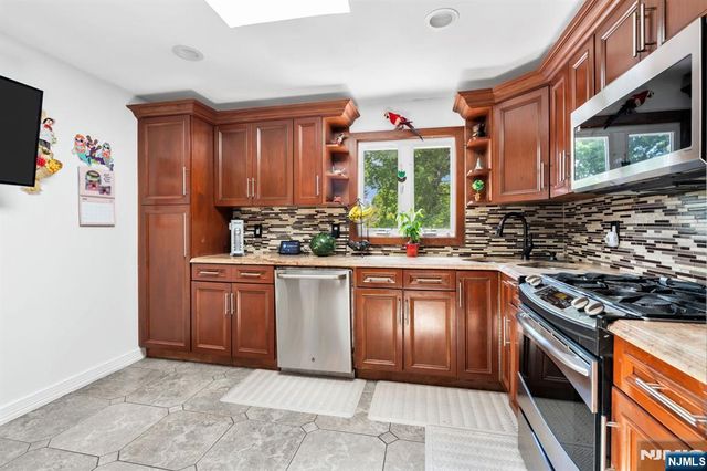 153 Mt Vernon Street, Ridgefield Park, NJ 07660