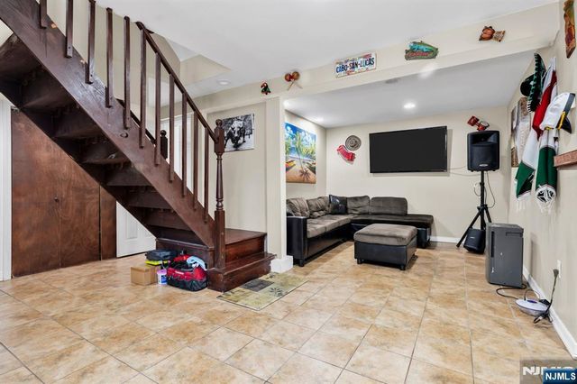 153 Mt Vernon Street, Ridgefield Park, NJ 07660