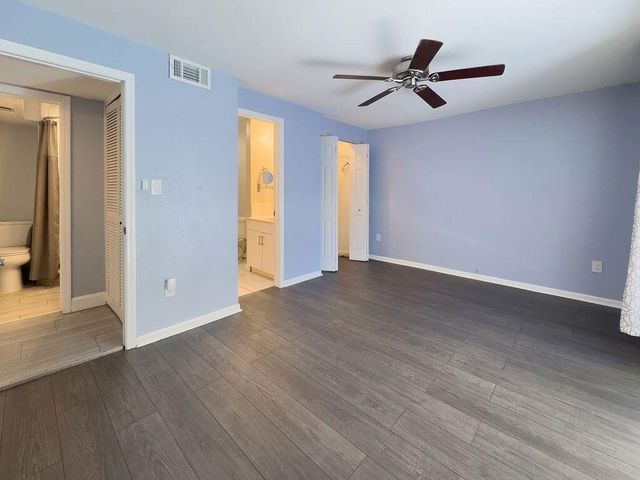 902 NE 34th Street, Oakland Park, FL 33334