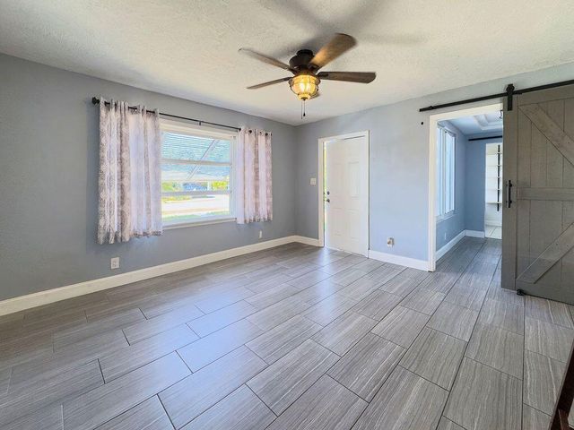 902 NE 34th Street, Oakland Park, FL 33334